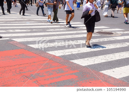 Summer Shibuya Scramble Crossing Tokyo Summer Shibuya Scramble Crossing Tokyo 105194990