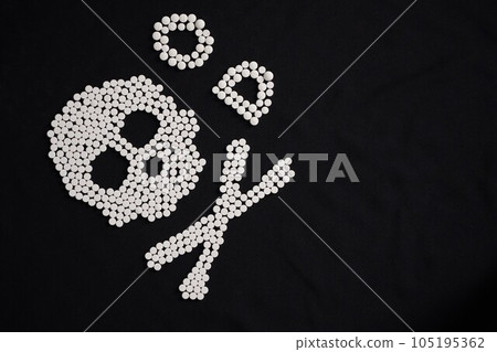 Skull and OD (overdose) characters drawn with a large amount of medicine (antidepressants, sleeping pills, sleeping pills, cough medicine, cold medicine, etc.) Skull and OD (overdose) characters drawn with a large amount of medicine (antidepressants, sleeping pills, sleeping pills, cough medicine, cold medicine, etc.) 105195362