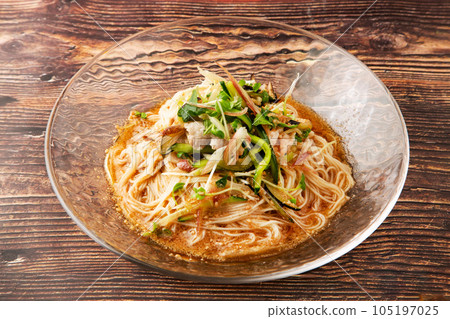 Chilled sesame miso somen noodles (summer vegetables and pork belly) 105197025