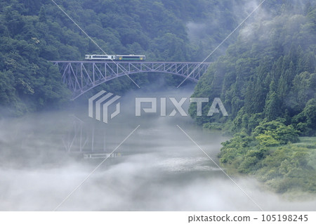 雅米線的河霧 雅米線的河霧 105198245