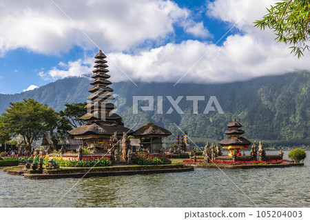 Pura Ulun Danu Bratan, a Hindu Shaivite temple in Bali, Indonesia. Pura Ulun Danu Bratan, a Hindu Shaivite temple in Bali, Indonesia. 105204003