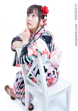 A young woman in a yukata 105205217