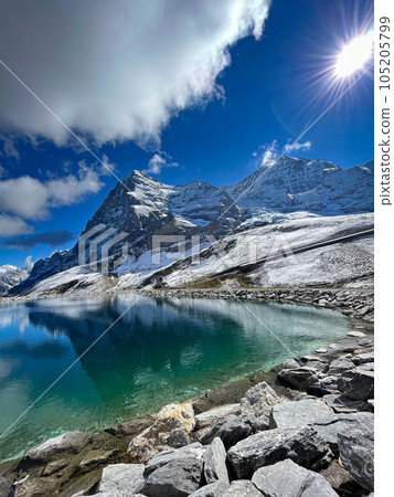 湖和山 湖和山 105205799