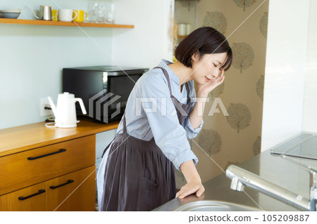 picture of sick woman 105209887
