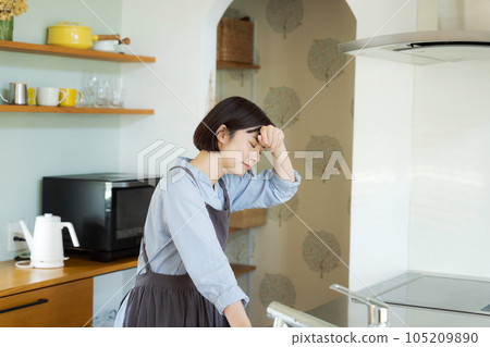 picture of sick woman 105209890