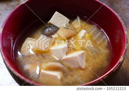 Very delicious miso soup from ordinary Japanese households Very delicious miso soup from ordinary Japanese households 105211213