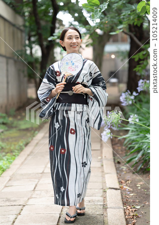 Yukata middle-aged women Yukata middle-aged women 105214009