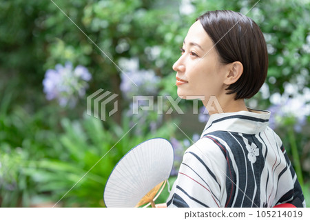 Yukata middle-aged women Yukata middle-aged women 105214019