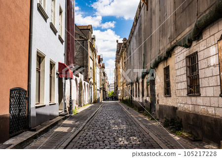 Beautiful narrow street of Poznan 105217228