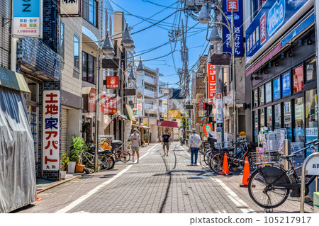 Urban scenery of Ota Ward, Tokyo Kugahara Station 105217917