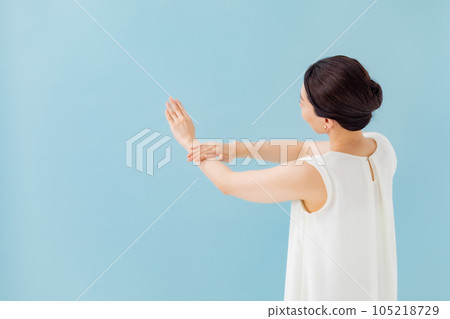 Skin care senior woman Skin care senior woman 105218729