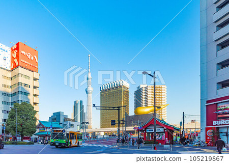 Asakusa Town scenery at the Azumabashi intersection Asakusa Town scenery at the Azumabashi intersection 105219867