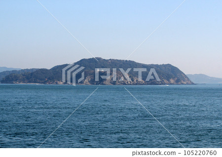 從友島海峽看到的友島燈塔 從友島海峽看到的友島燈塔 105220760
