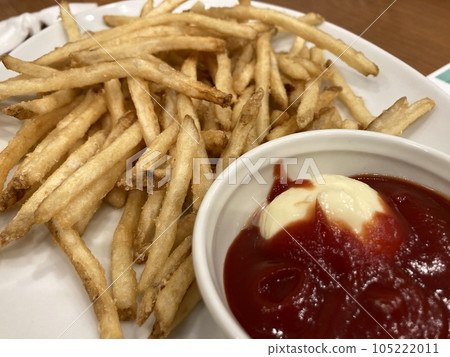 "French fries" to eat at a chain store "French fries" to eat at a chain store 105222011