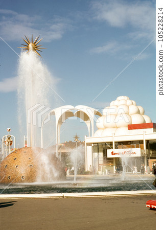 Pictures of the worlds fair at Flushing Meadows-Corona Park in Queens, New York City in 1964 105228214