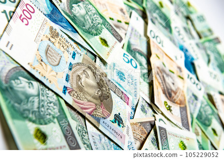 polish paper money or banknotes 105229052