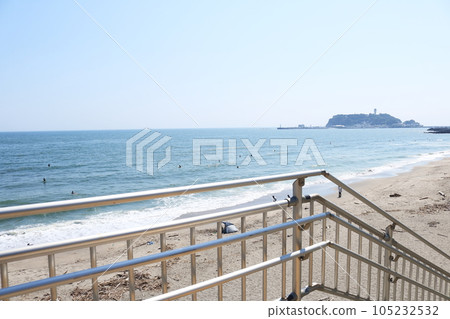 Beautiful coastal scenery Midsummer Shonan coast Blue sky Blue sea scenery Beautiful coastal scenery Midsummer Shonan coast Blue sky Blue sea scenery 105232532