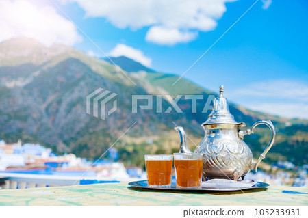 舍夫沙萬鎮和茶具 105233931