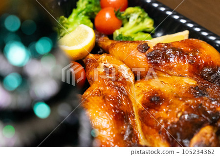 Glitter on the tree and Christmas chicken Glitter on the tree and Christmas chicken 105234362