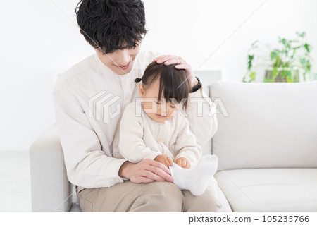 Dad and baby 105235766