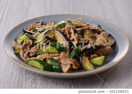 辣味噌炒茄子黃瓜豬肉 105236631