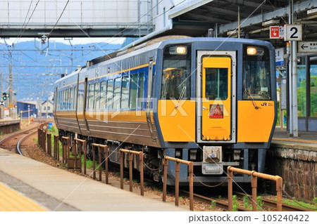 [JR West Japan] Series Kiha 187 "Super Inaba" (Sanyo Main Line: Kamigori Station) 105240422