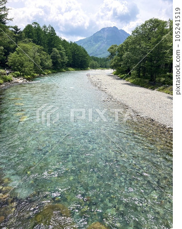 透明的河流 透明的河流 105241519