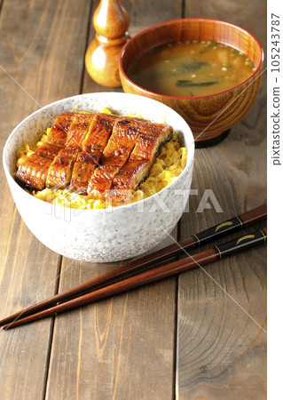 Kinshi-tamago and eel kabayaki donburi and miso soup Kinshi-tamago and eel kabayaki donburi and miso soup 105243787
