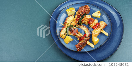 Delicious octopus skewers. 105248681