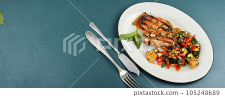 Plate of tuna grilled steak with salad 105248689