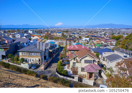 View of the western townscape (Mt. Katase, Mt. Katase, Mt. Fuji, Mt. Tanzawa, etc.) 105250476