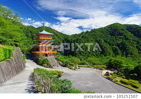 Nachisan Aegishi Watari Temple Triple Tower and Nachi Falls Nachisan Aegishi Watari Temple Triple Tower and Nachi Falls 105251507