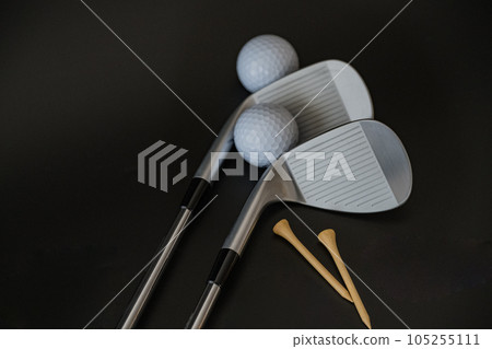 高爾夫球桿高爾夫裝備運動黑色背景特寫素材 105255111