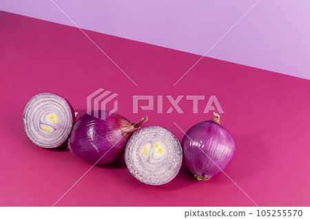 vegetable still life photo, a bunch of onion vegetable still life photo, a bunch of onion 105255570