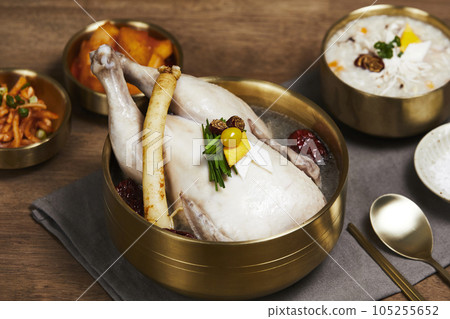 korean traditional food samgyetang and dakjuk, chicken soup with ginseng and chicken rice porridge 105255652