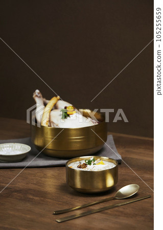 korean traditional food samgyetang and dakjuk, chicken soup with ginseng and chicken rice porridge korean traditional food samgyetang and dakjuk, chicken soup with ginseng and chicken rice porridge 105255659