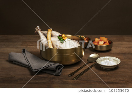 korean traditional food samgyetang, chicken soup with ginseng korean traditional food samgyetang, chicken soup with ginseng 105255670