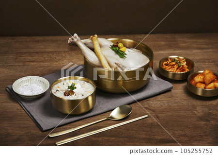 korean traditional food samgyetang and dakjuk, chicken soup with ginseng and chicken rice porridge korean traditional food samgyetang and dakjuk, chicken soup with ginseng and chicken rice porridge 105255752