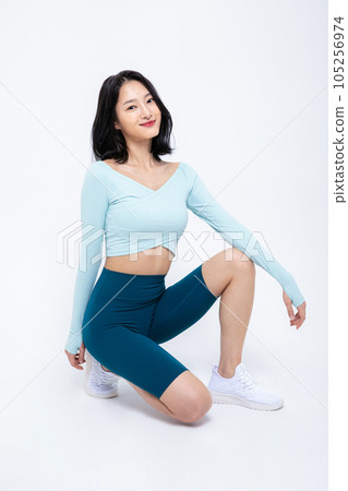 healthy beauty concept photo of korean asian beautiful woman sitting and posing healthy beauty concept photo of korean asian beautiful woman sitting and posing 105256974