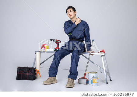millennials and gen z, korean asian young man, site staff struggling 105256977