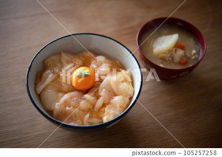 Natural flounder pickled rice bowl with egg yolk 105257258
