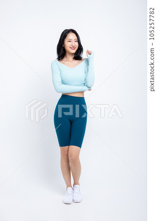 healthy beauty concept photo of korean asian beautiful woman with hand motion 105257782