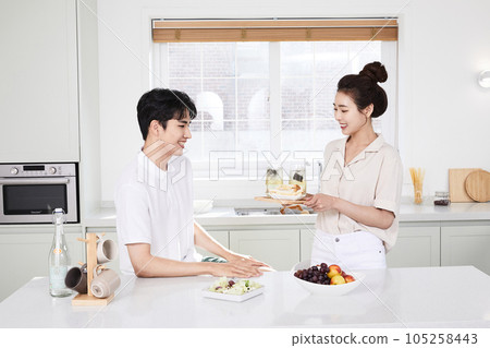 summer lifestyle, korean asian young couple preparing meal 105258443