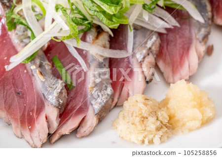 蒜姜煎鰹魚 蒜姜煎鰹魚 105258856