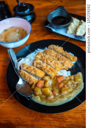 Katsu curry(Curry rice with fried pork) 105259262