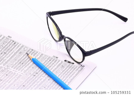Image of eyeglasses (reading glasses) 105259331