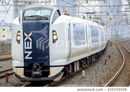總武快速線運行的E259系列成田特快 總武快速線運行的E259系列成田特快 105259506
