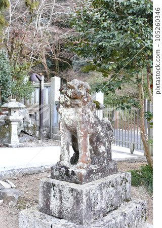 Komainu at Kibitsu Shrine Komainu at Kibitsu Shrine 105260346