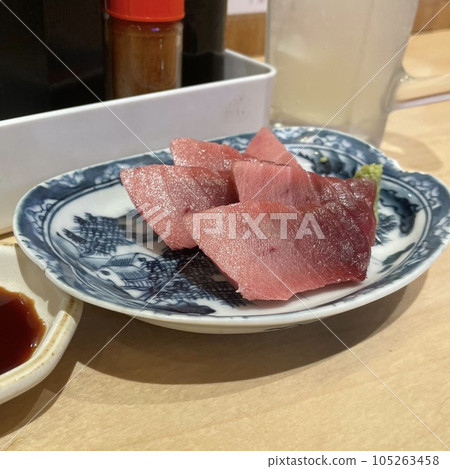 Chopped natural fatty tuna 105263458