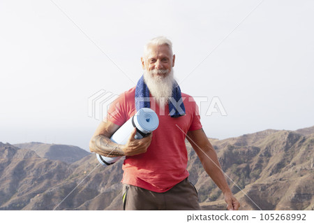 Senior man ready for sport activity Senior man ready for sport activity 105268992